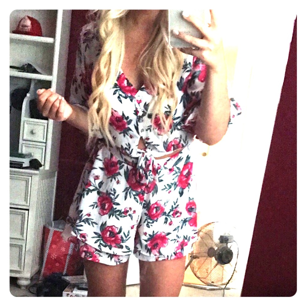 two piece set 🌺🌸🌺